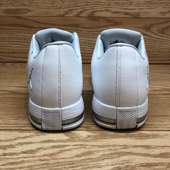 Jordan Team Elite 2 Low Men’s Basketball Shoes - Picture 4 of 14